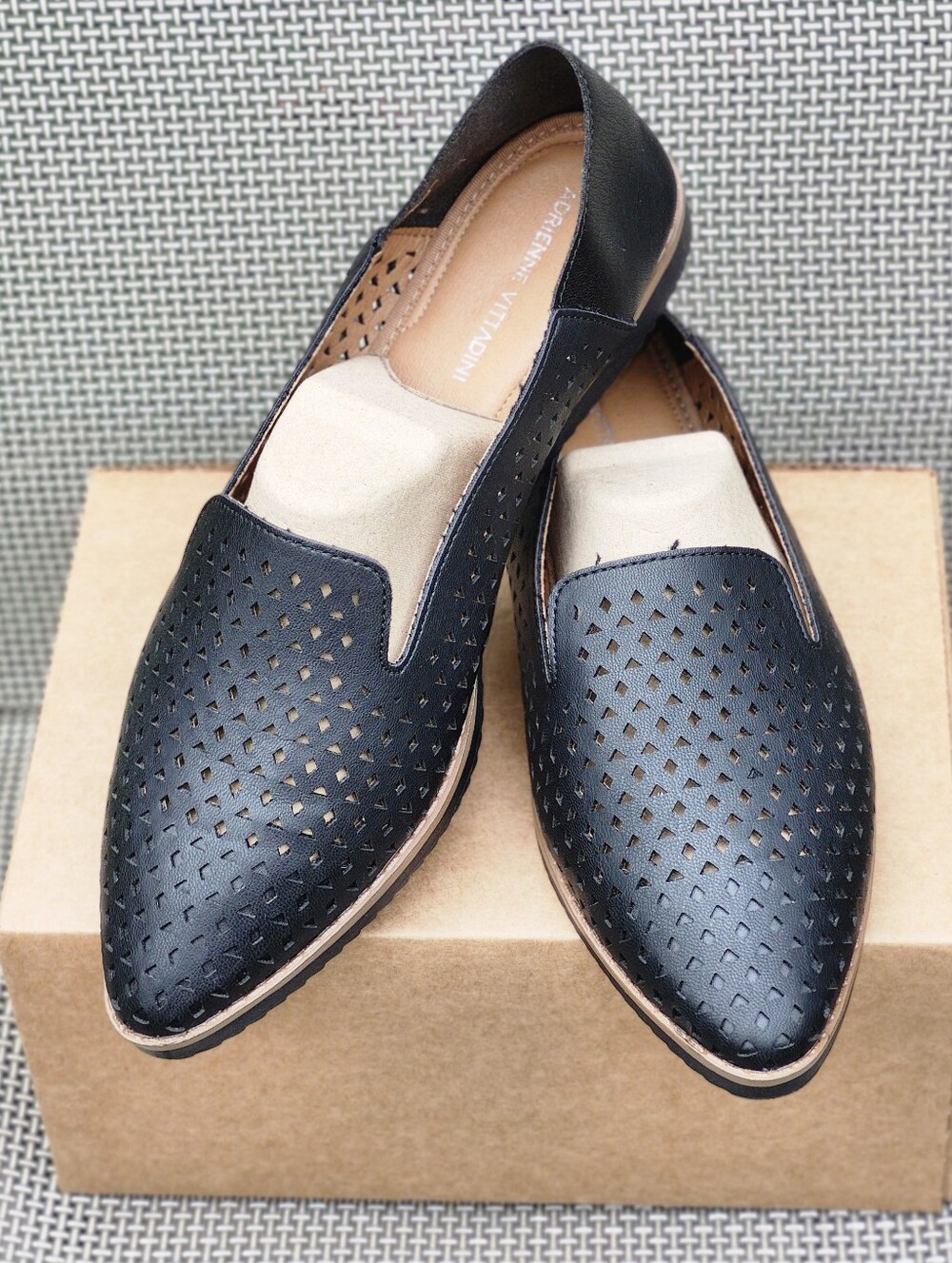 NWOT Adrienne Vittadini Black Laser Cut Perforated Flat Loafers 9.5M